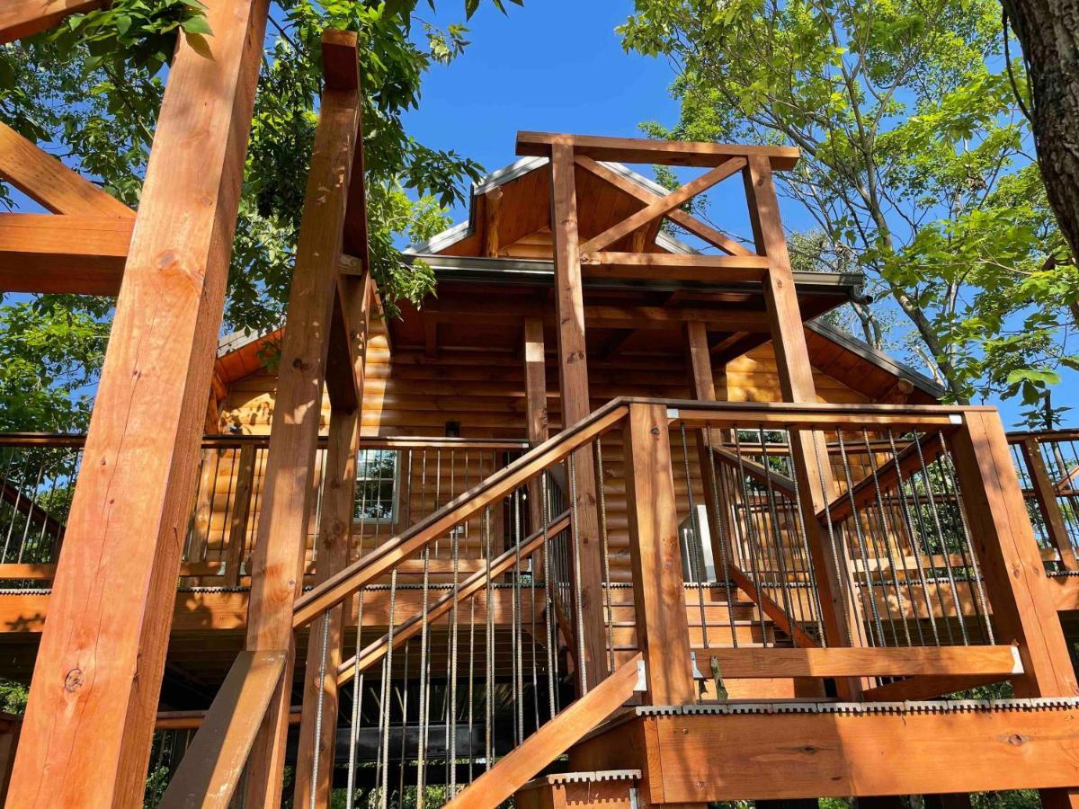 Cricket Hill Treehouse By Amish Country Lodging Millersburg Kültér fotó